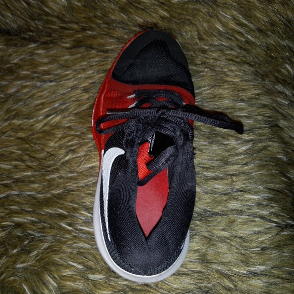 Nike Children's Red and Black Sneakers- 4.5 - Picture 5 of 10